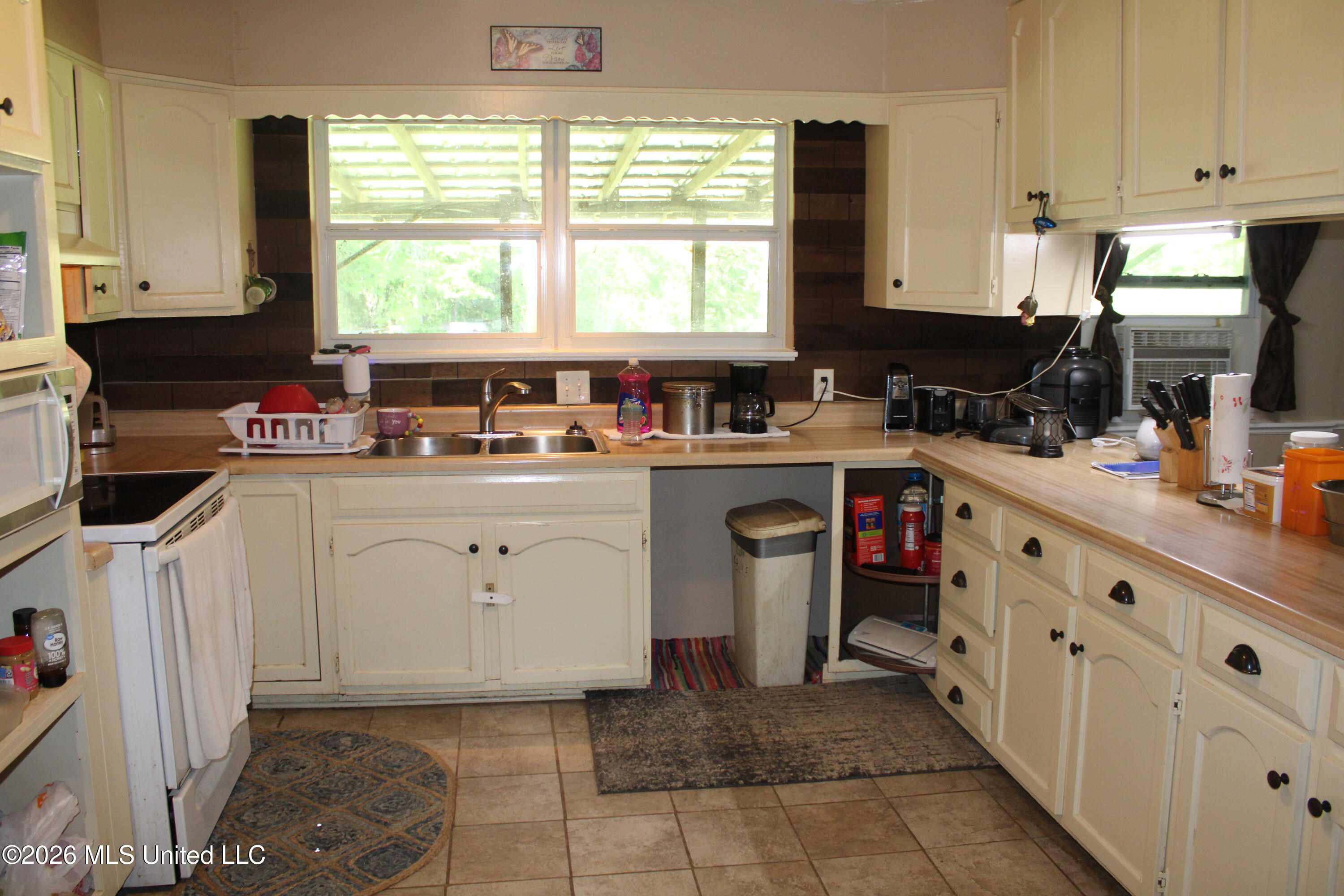 3085 Beauregard Road Wesson, MS 39191 - Photo 5 of 21 IMG_9334