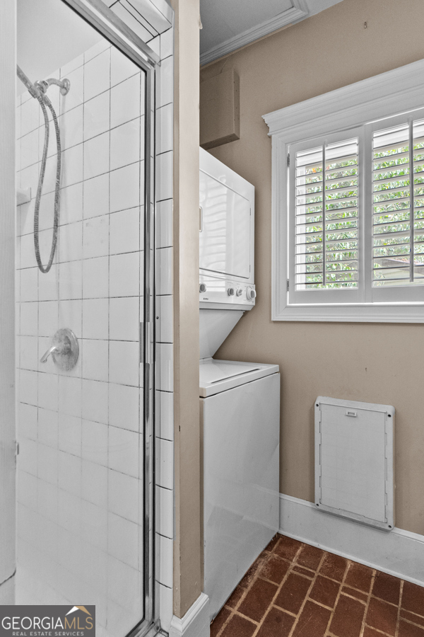 2115 Cumberland Lane Albany, GA 31707 - Photo 41 of 47 a bathroom with a shower and a sink