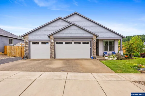 $549,900 | 901 Riley Drive Northeast, Silverton, OR 97381