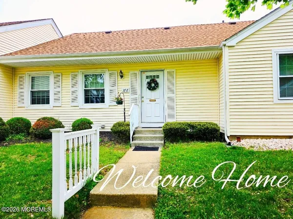 $2,490 | 37 Piazza San Paola, Unit E, Freehold, NJ 07728