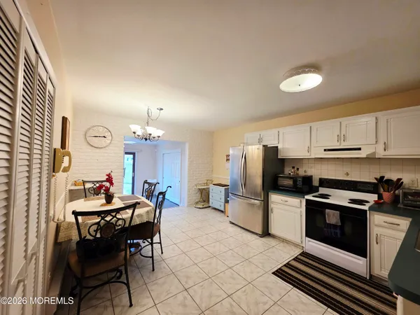 $2,490 | 37 Piazza San Paola, Unit E, Freehold, NJ 07728