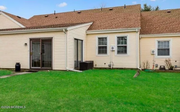 $2,490 | 37 Piazza San Paola, Unit E, Freehold, NJ 07728