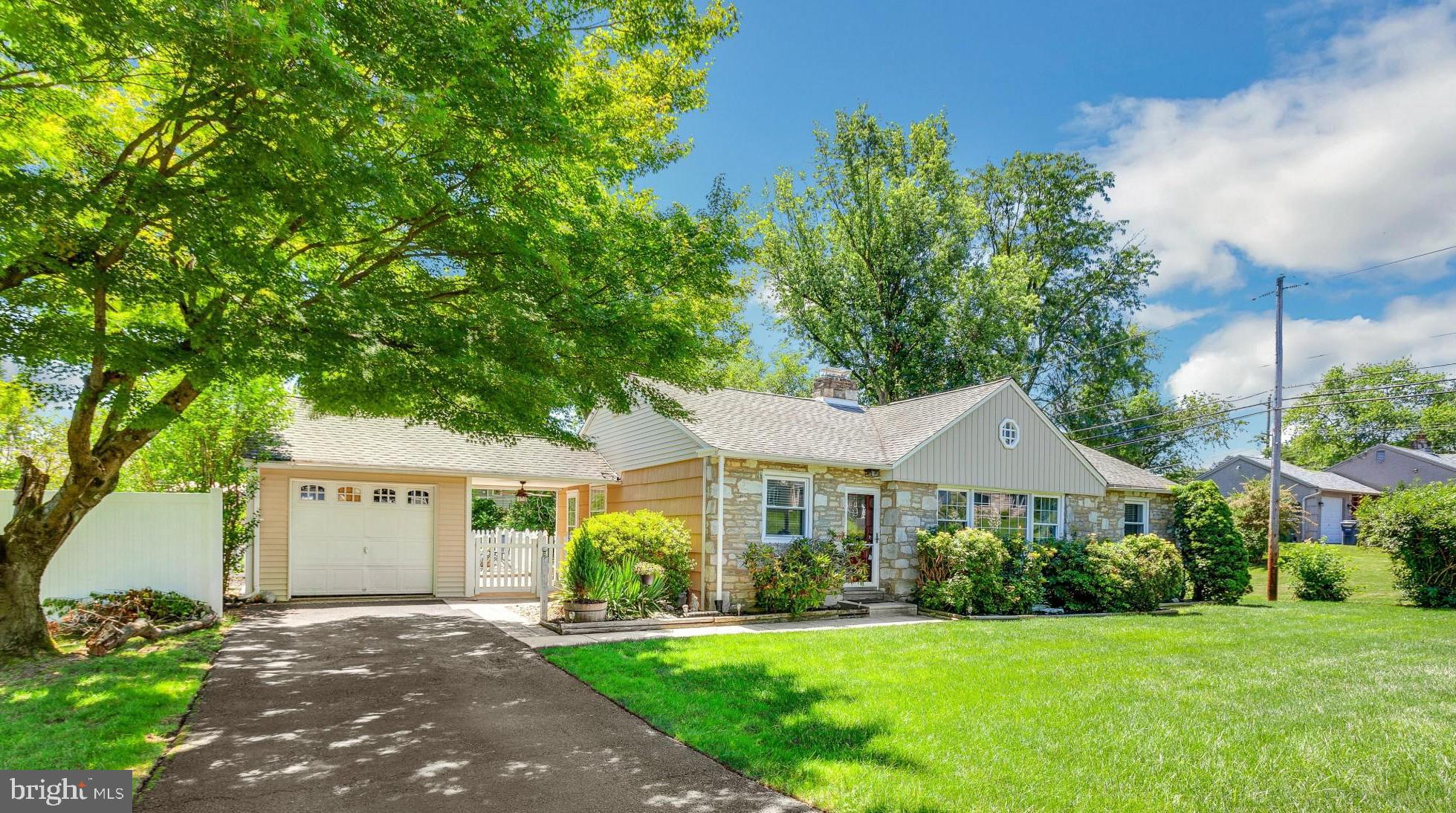 915 Old Ford Road Huntingdon Valley, PA 19006 - Photo 1 of 25 front exterior