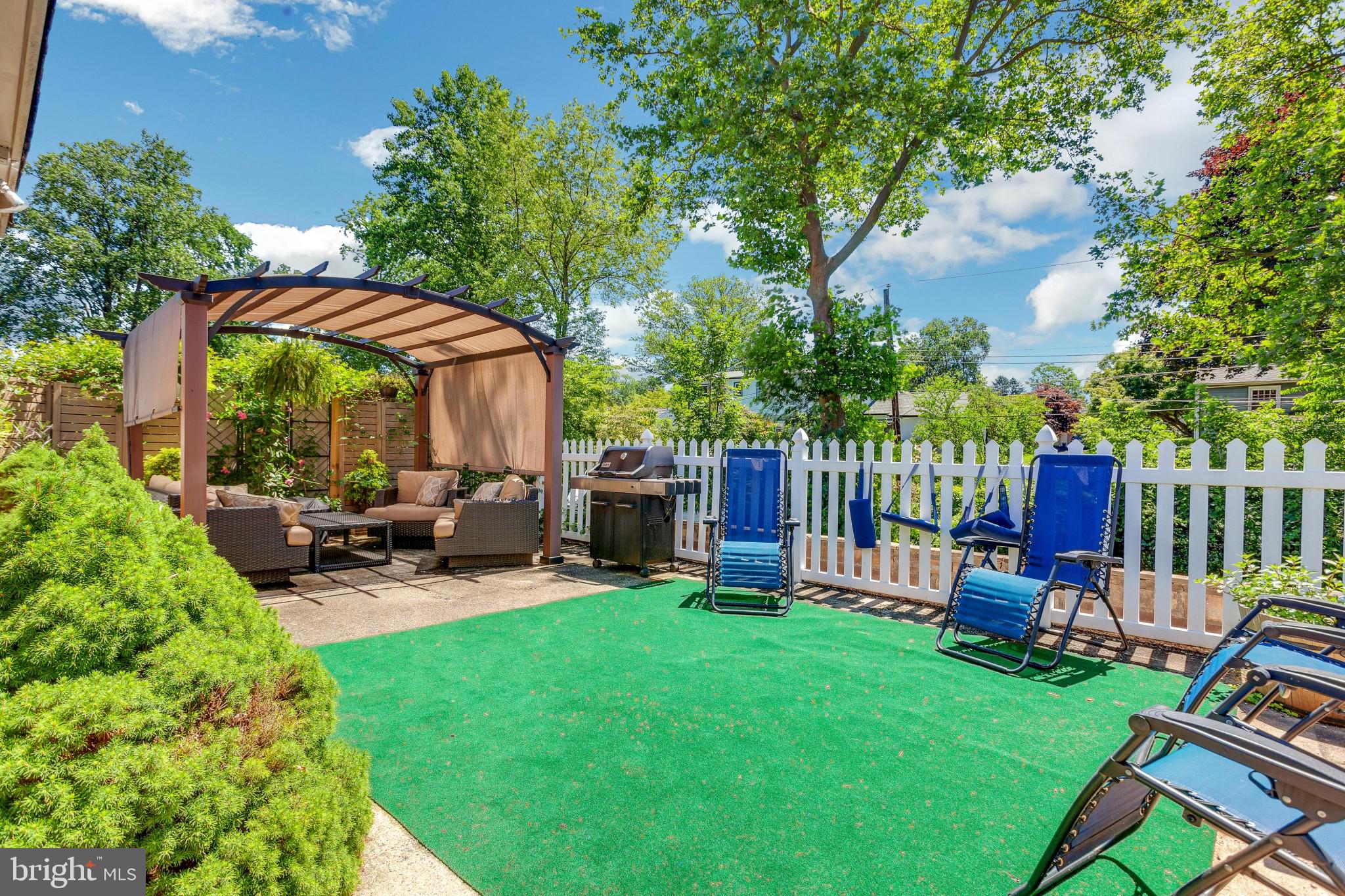 915 Old Ford Road Huntingdon Valley, PA 19006 - Photo 23 of 25 patio