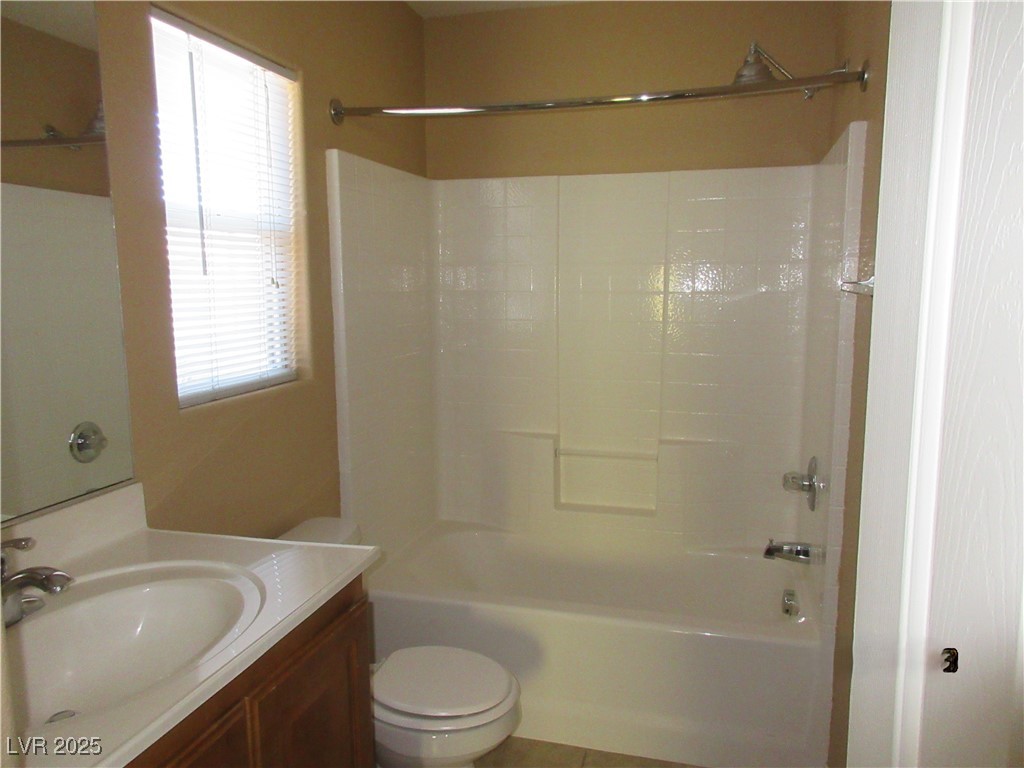 8056 Aztec Basin Avenue Las Vegas, NV 89131 - Photo 12 of 15