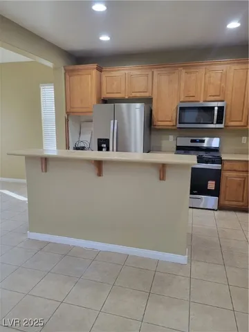 $2,100 | 8056 Aztec Basin Avenue, Las Vegas, NV 89131