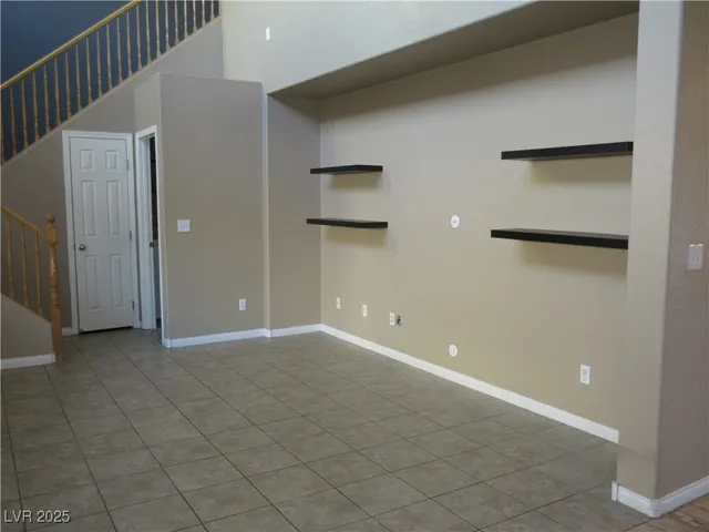 $2,100 | 8056 Aztec Basin Avenue, Las Vegas, NV 89131