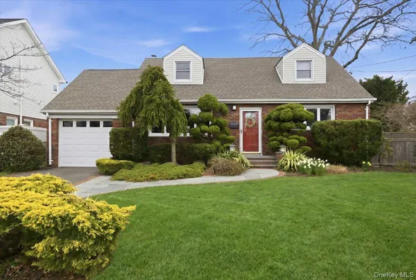 $789,900 | 2315 Grand Avenue, Bellmore, NY 11710