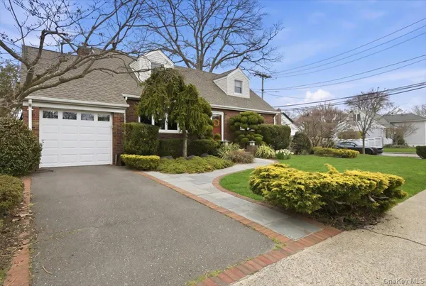 $789,900 | 2315 Grand Avenue, Bellmore, NY 11710