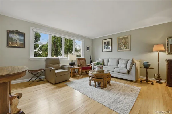 $789,900 | 2315 Grand Avenue, Bellmore, NY 11710