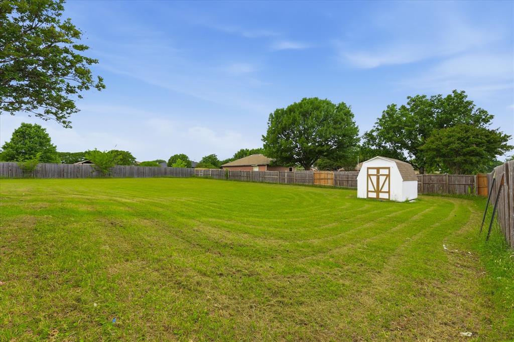 921 High Point Drive Midlothian, TX 76065 - Photo 32 of 39