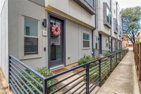 $599,000 | 5912 Ross Avenue, Unit 10, Dallas, TX 75206