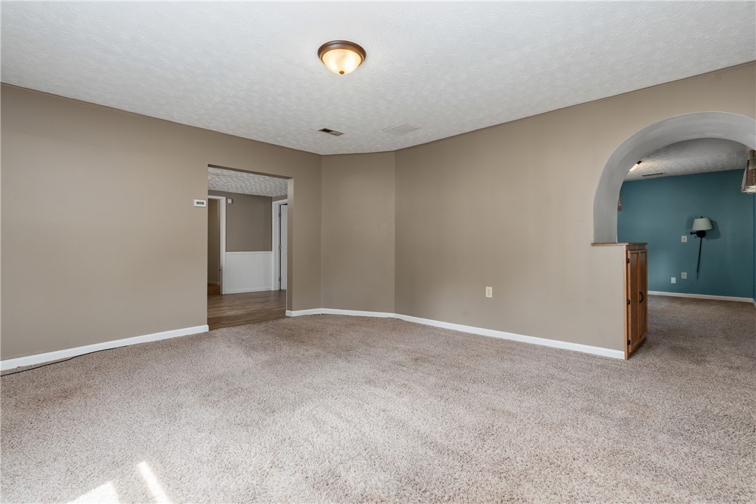 31 North Clarksville Road Waynesville, OH 45068 - Photo 4 of 33