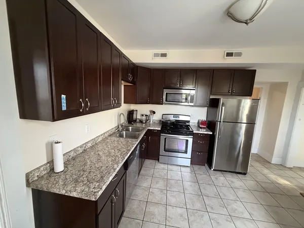 $3,300 | 11 Francis Street, Unit 2, Malden, MA 02148