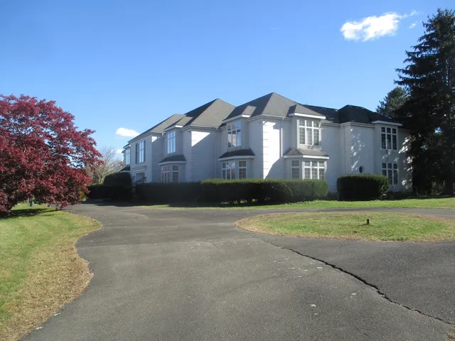 a house view with a outdoor space