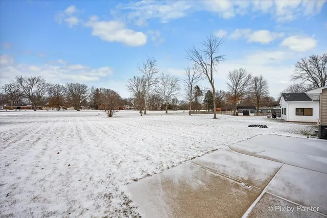 $350,000 | 1809 Fairside Drive, Sandwich, IL 60548