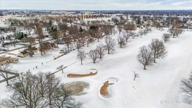 $350,000 | 1809 Fairside Drive, Sandwich, IL 60548