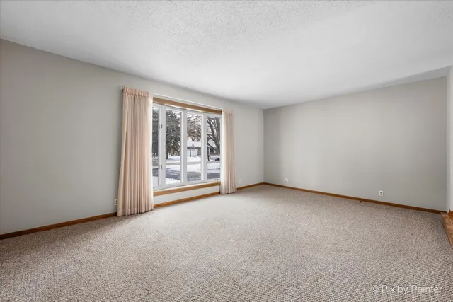 $350,000 | 1809 Fairside Drive, Sandwich, IL 60548