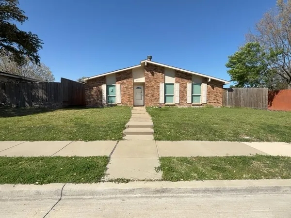 $2,195 | 8917 Vernon Drive, Rowlett, TX 75088