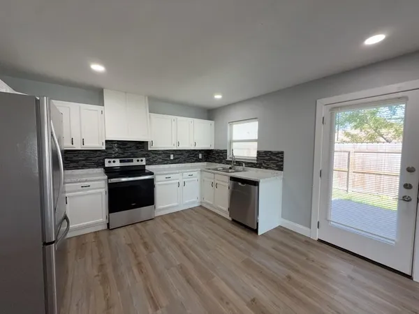 $2,195 | 8917 Vernon Drive, Rowlett, TX 75088