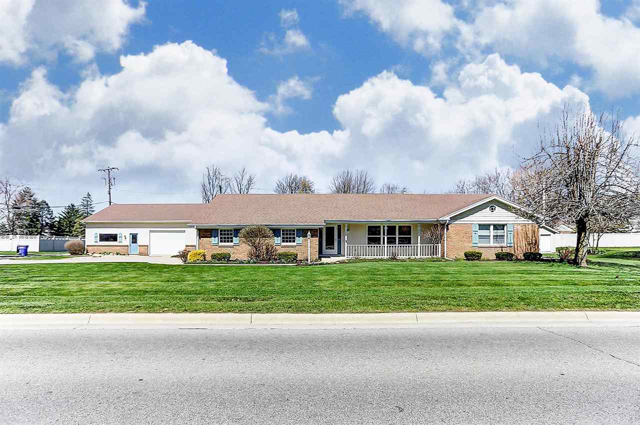 10331 Hosler Road Leo, IN 46765 - Photo 1 of 36
