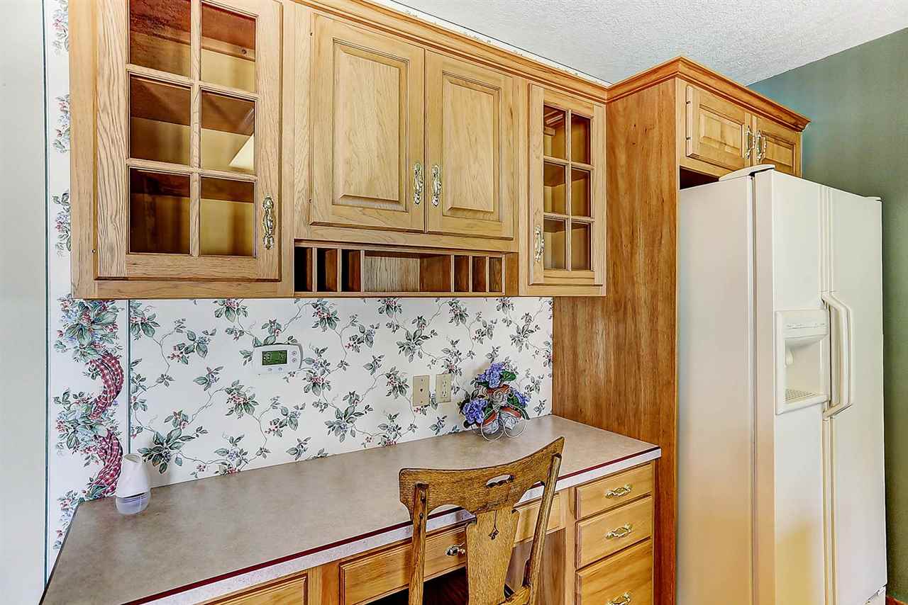 10331 Hosler Road Leo, IN 46765 - Photo 11 of 36