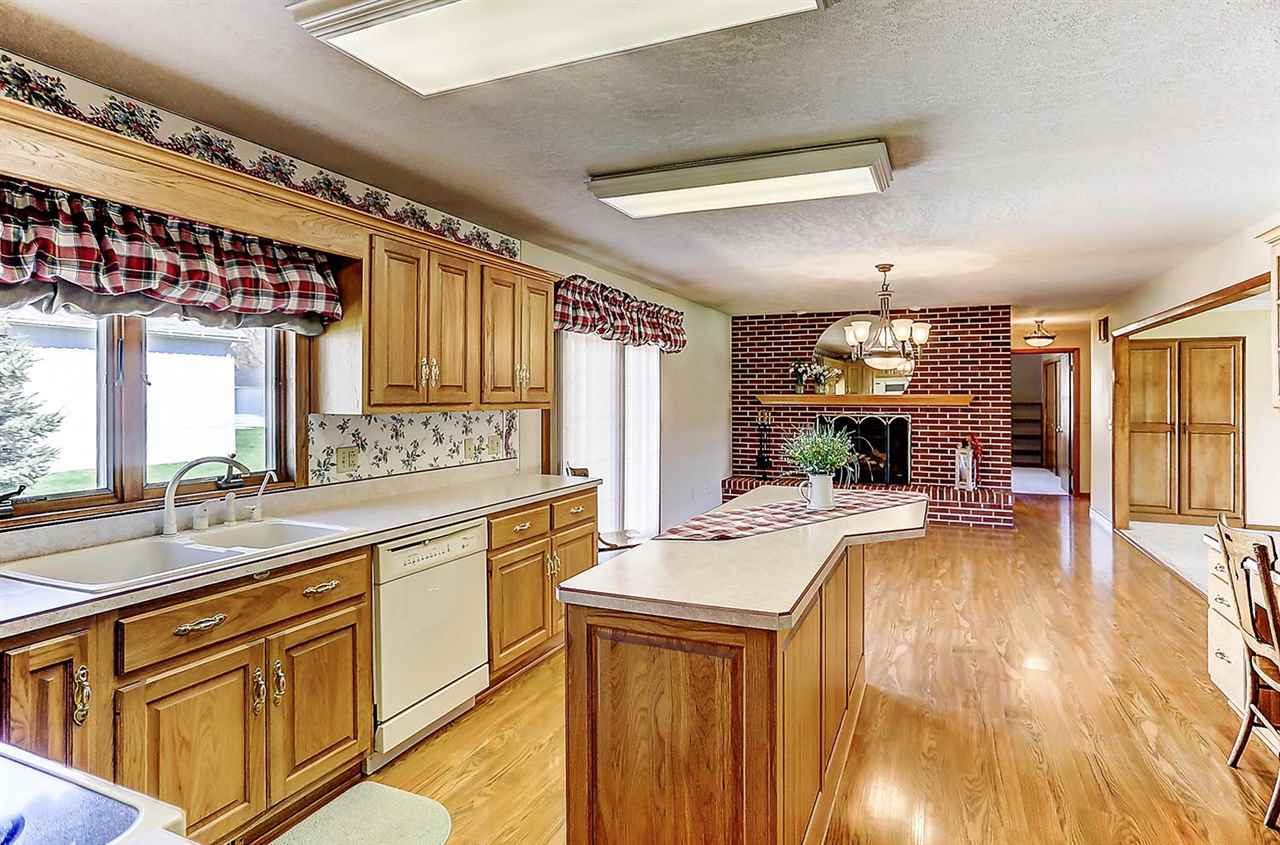 10331 Hosler Road Leo, IN 46765 - Photo 13 of 36