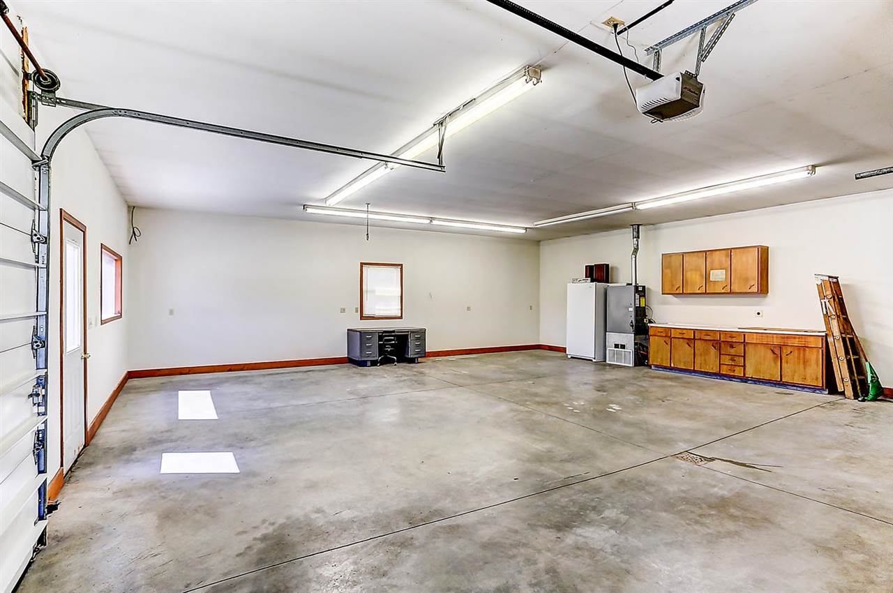 10331 Hosler Road Leo, IN 46765 - Photo 31 of 36