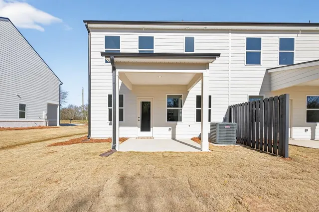 $299,900 | 562 Madison Street, Unit 110, Commerce, GA 30529