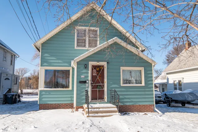 $149,900 | 720 North 15th Street, Sheboygan, WI 53081