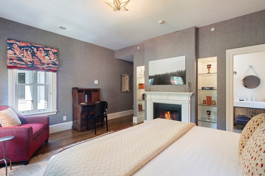 462 Lexington Road Concord, MA 01742 - Photo 8 of 23