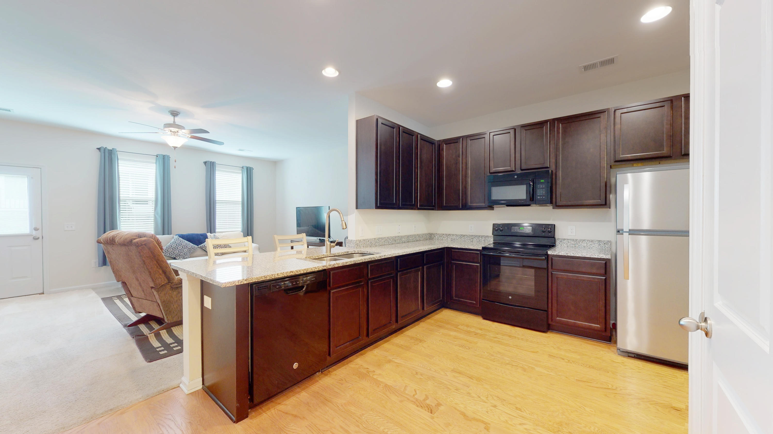 378 Flyway Road Goose Creek, SC 29445 - Photo 5 of 17 kitchen1