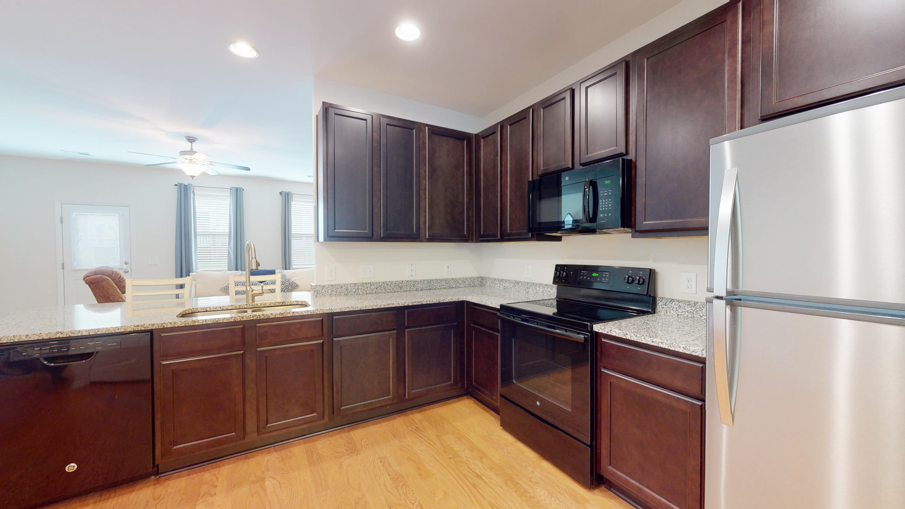 378 Flyway Road Goose Creek, SC 29445 - Photo 7 of 17 kitchen3