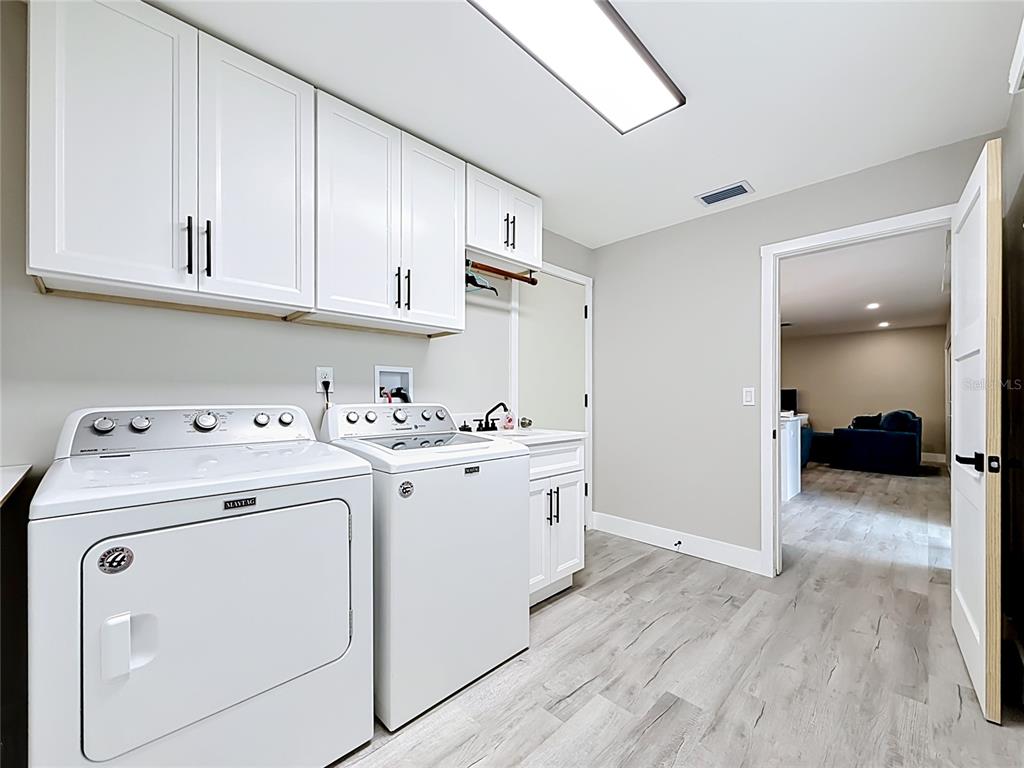 508 Shore Drive Largo, FL 33771 - Photo 22 of 31 a view of utility room