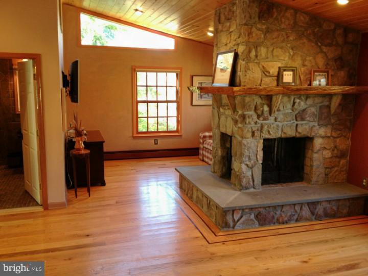 182 Stoneybrook Road Newtown, PA 18940 - Photo 3 of 25 Family Room