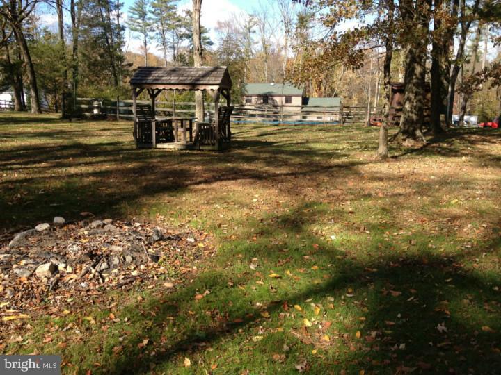 182 Stoneybrook Road Newtown, PA 18940 - Photo 21 of 25 Back Yard