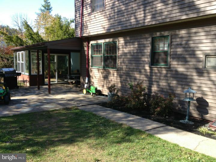 182 Stoneybrook Road Newtown, PA 18940 - Photo 23 of 25 Patio