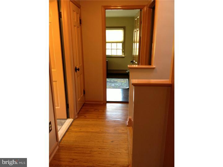 182 Stoneybrook Road Newtown, PA 18940 - Photo 9 of 25 Hallway