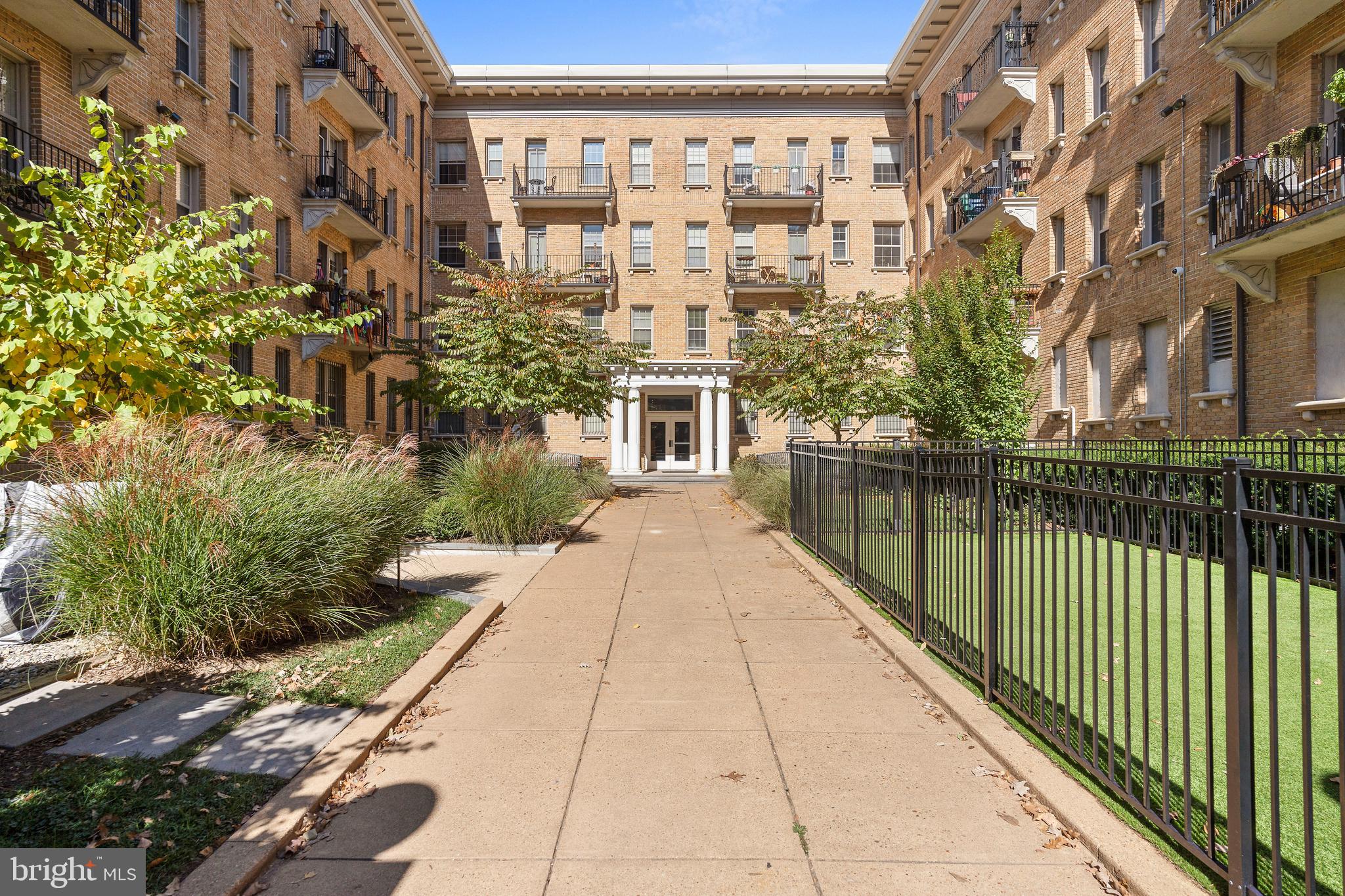 1401 Columbia Road Northwest, Unit 412 Washington, DC 20009 - Photo 1 of 15