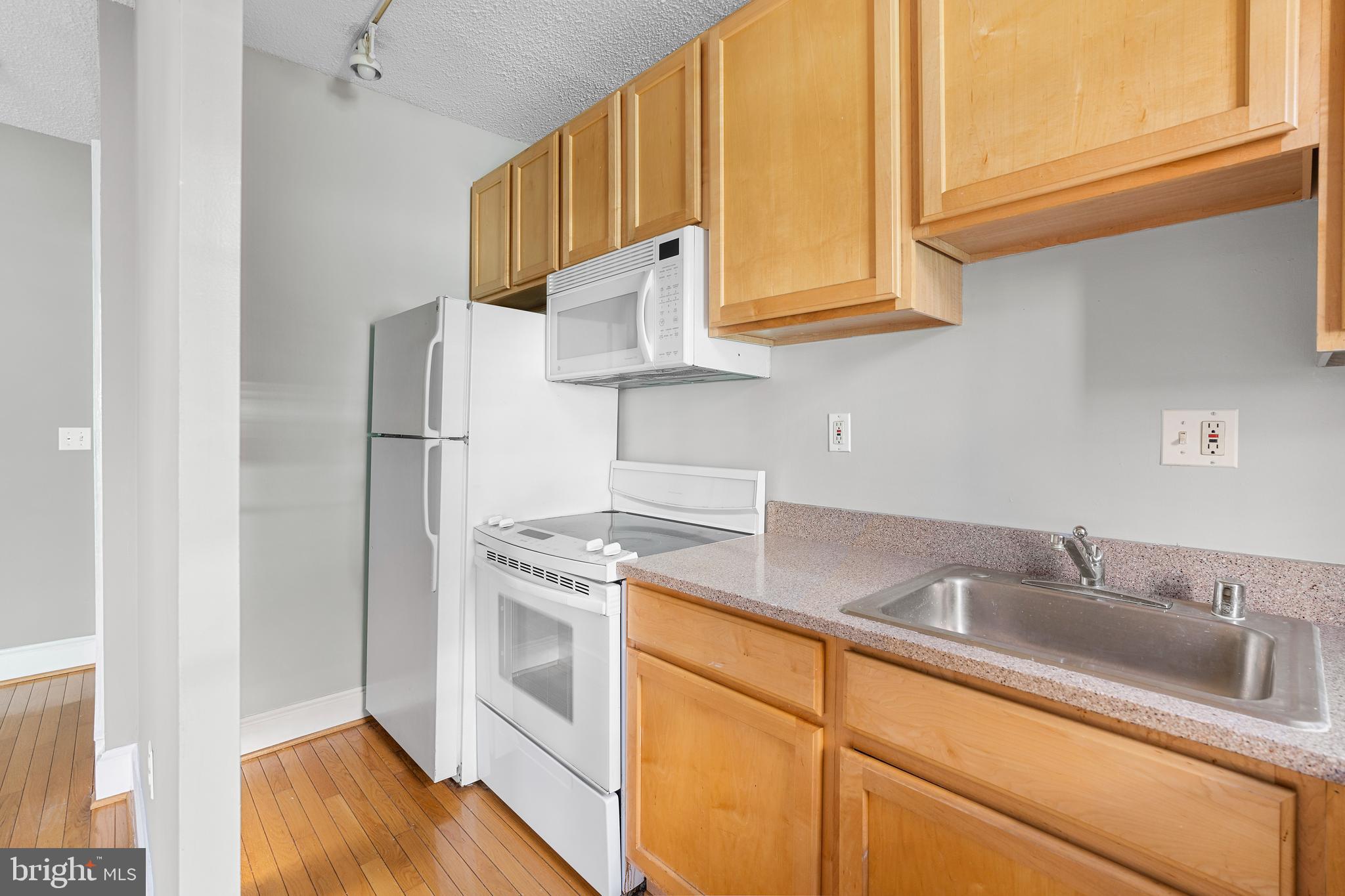 1401 Columbia Road Northwest, Unit 412 Washington, DC 20009 - Photo 5 of 15