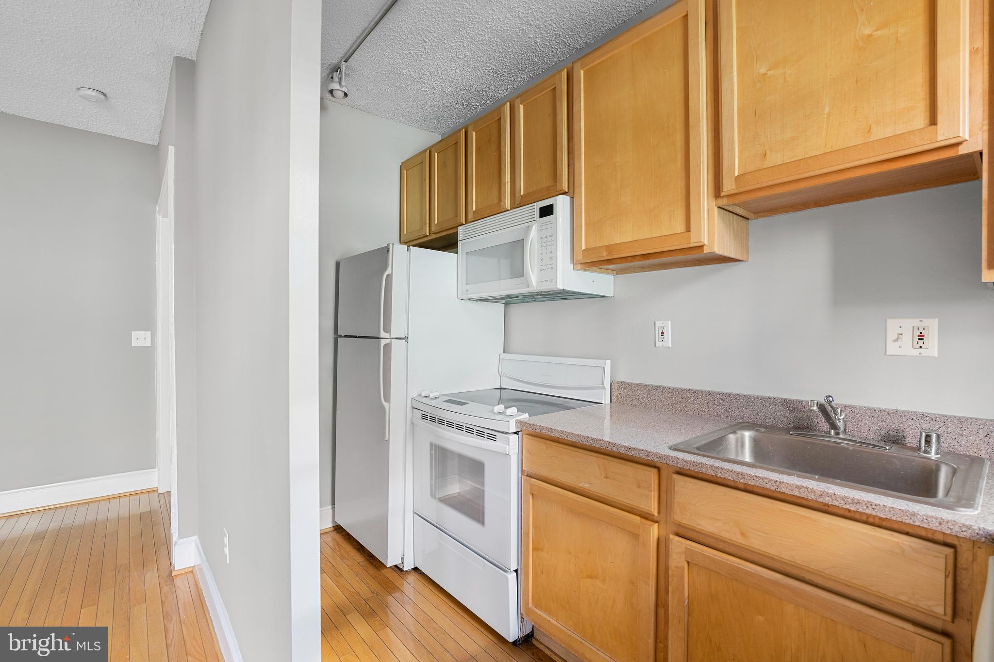 1401 Columbia Road Northwest, Unit 412 Washington, DC 20009 - Photo 6 of 15