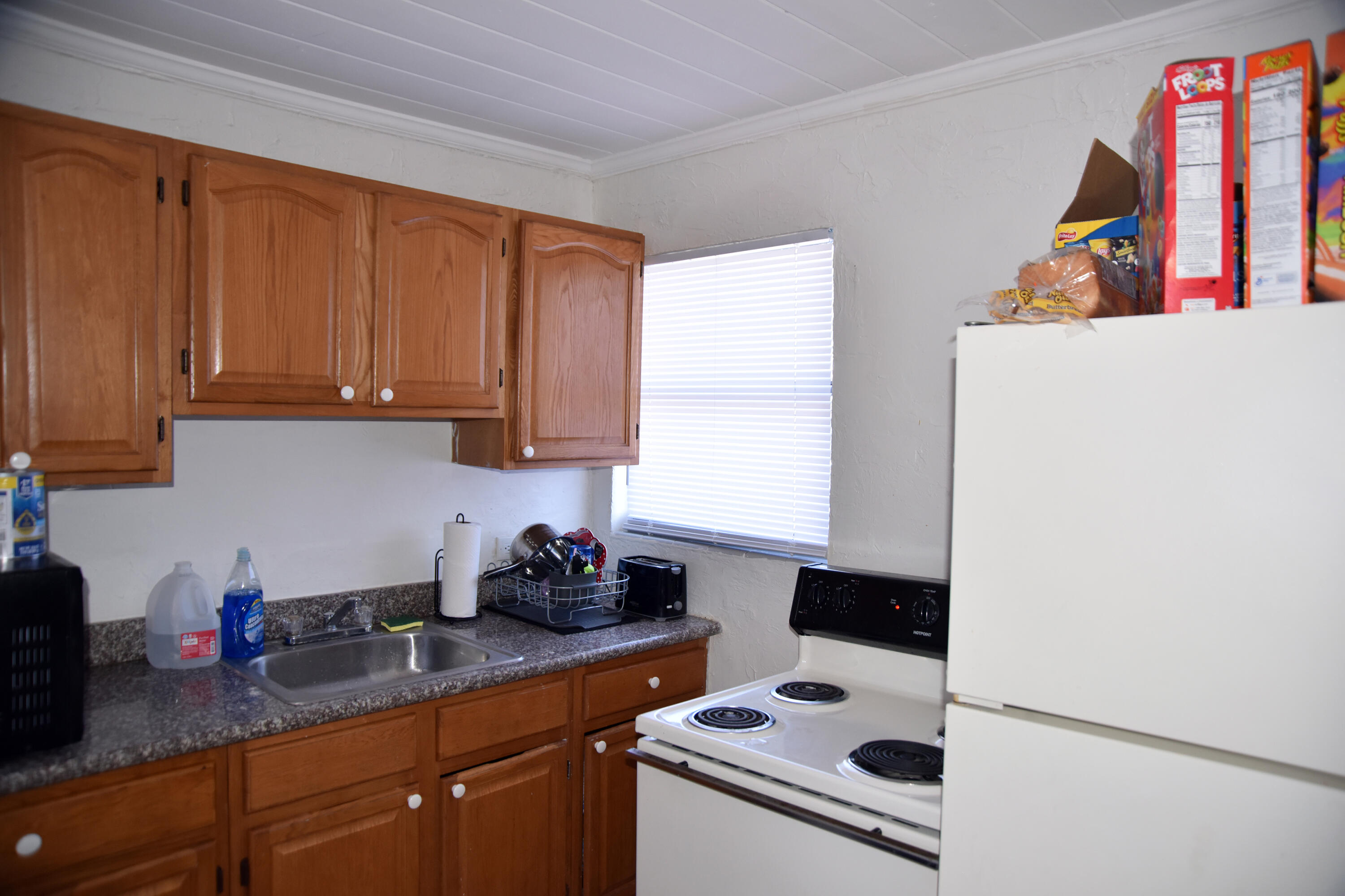1409 West 33rd Street Riviera Beach, FL 33404 - Photo 11 of 20 DSC_5661
