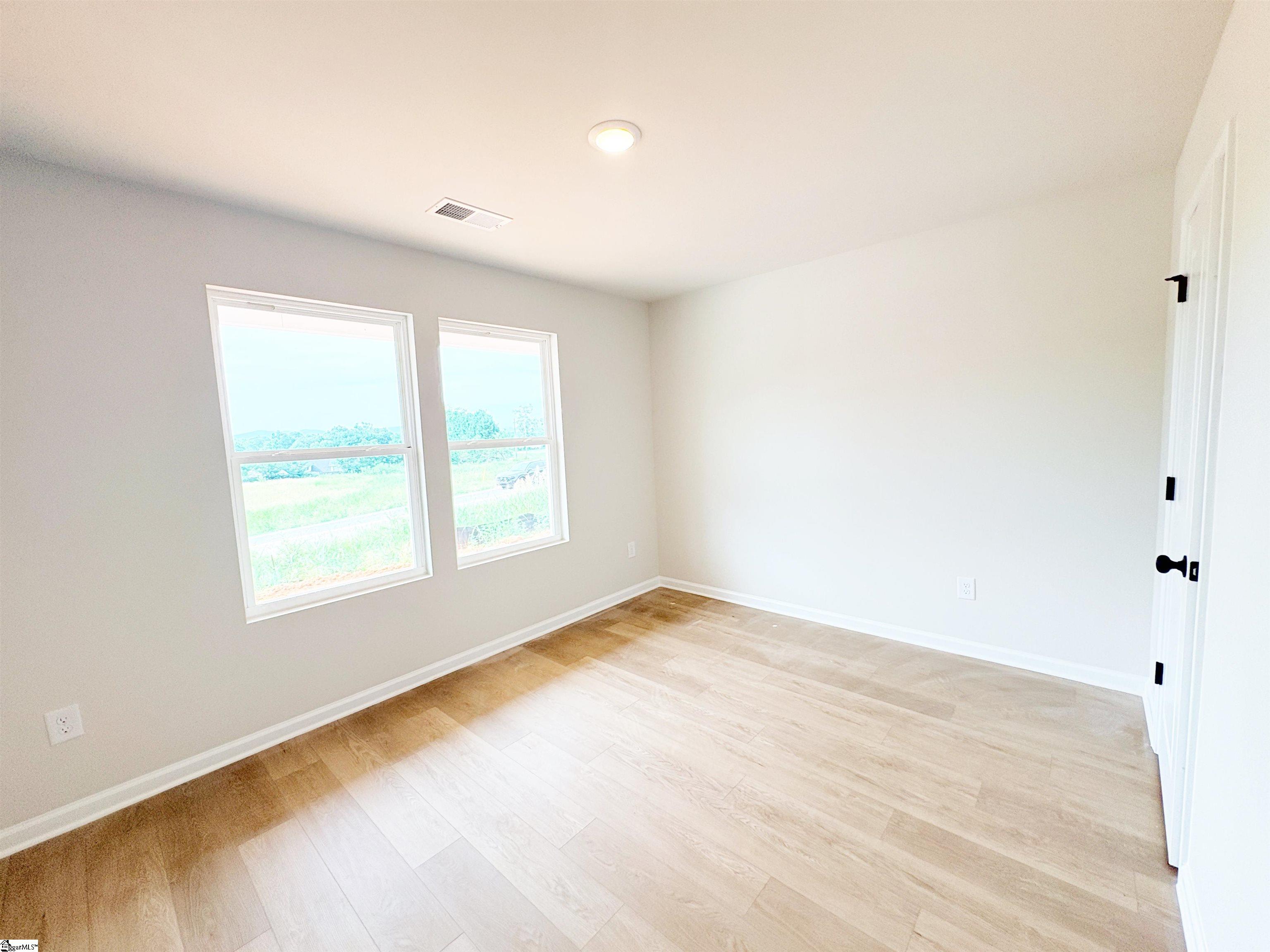 601 South Mountain View Road Greer, SC 29651 - Photo 20 of 33