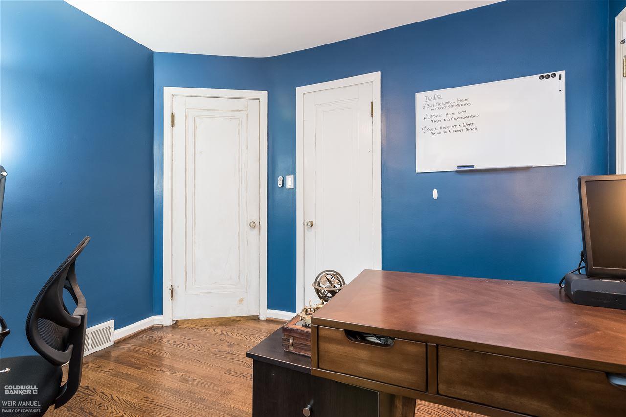 1136 Hawthorne Road Grosse Pointe Woods, MI 48236 - Photo 14 of 36