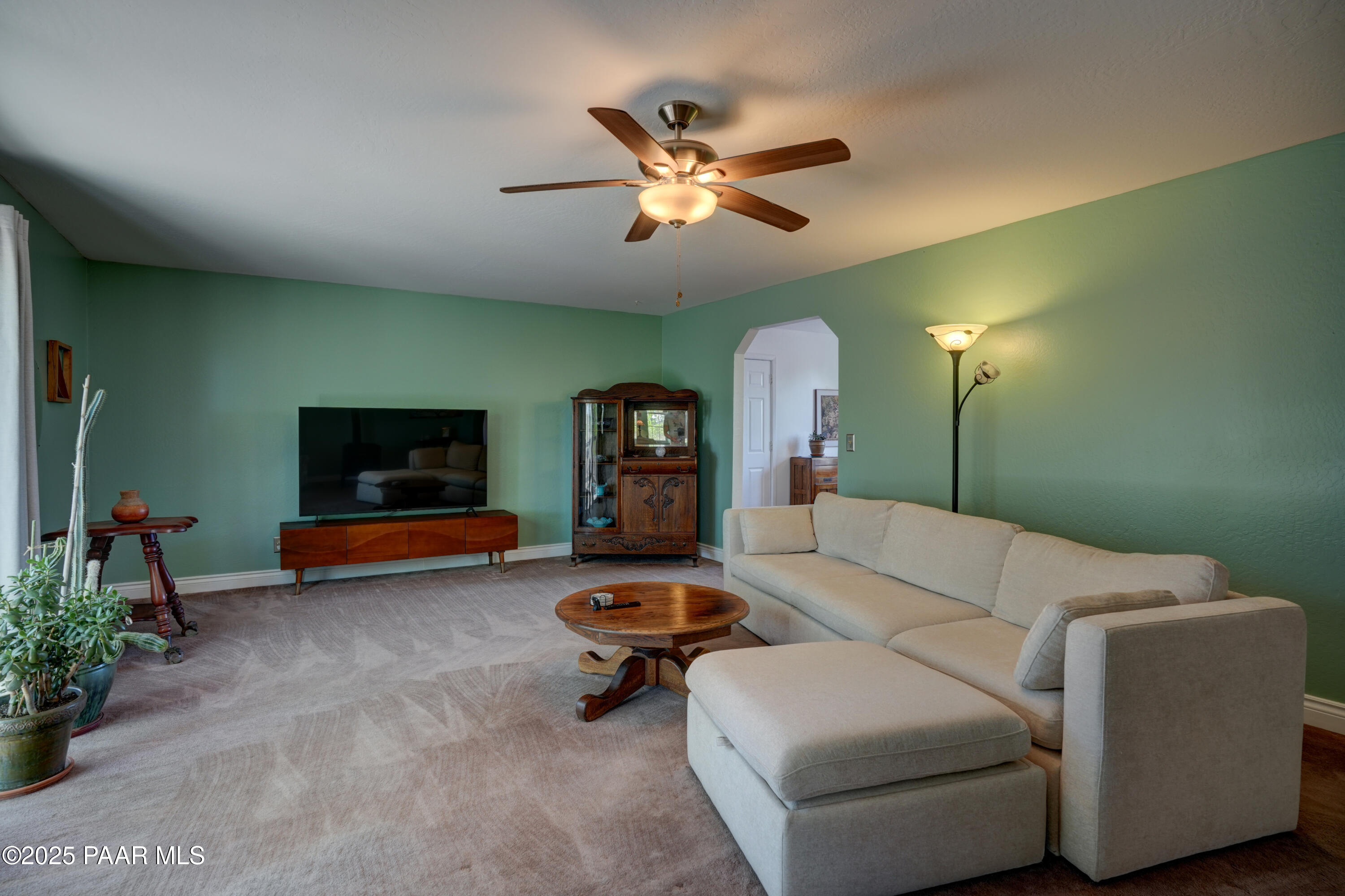 385 South Reed Road Chino Valley, AZ 86323 - Photo 7 of 40 Living Room 1