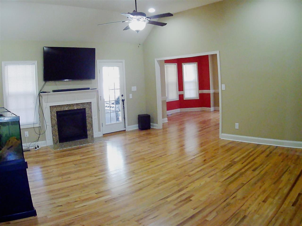 452 Risen Star Drive Boiling Springs, SC 29316 - Photo 4 of 21 Living Room