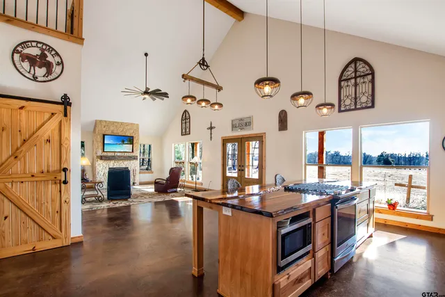 $700,000 | 888 County Road 3750, Hawkins, TX 75765