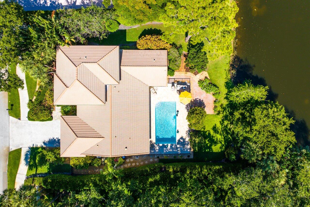 2680 Devon Court Delray Beach, FL 33445 - Photo 27 of 32 Private setting