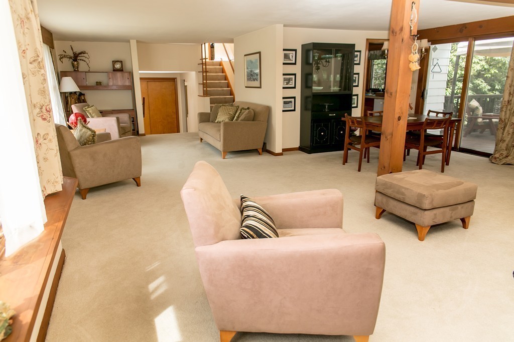 14 Evergreen Road Northampton, MA 01053 - Photo 12 of 26 Gallery Image 12