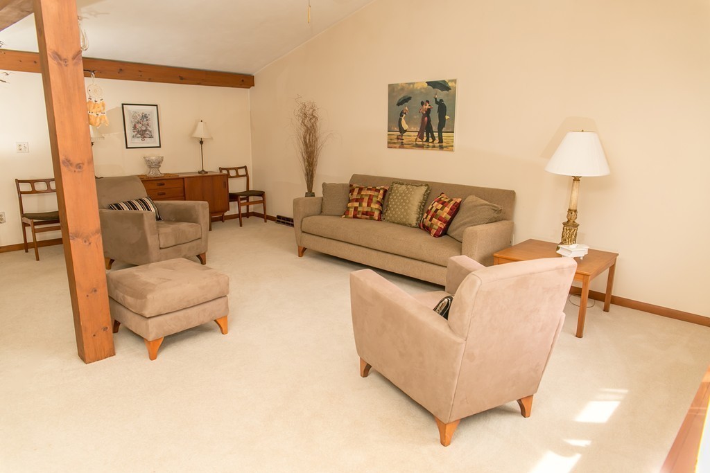 14 Evergreen Road Northampton, MA 01053 - Photo 9 of 26 Gallery Image 9